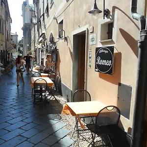 Hotel Romeo, Noli