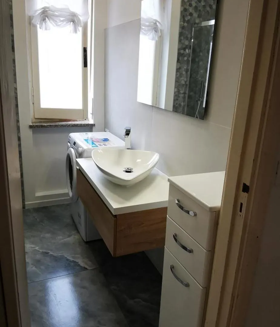 Nuovo Appartamento In Residenza Villa Fiorenza Noli